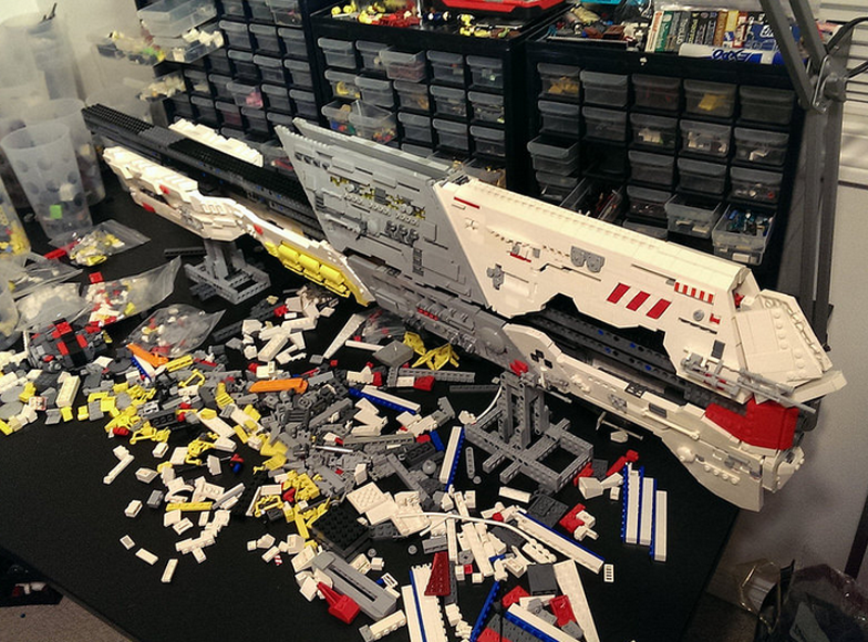 Illustration for article titled Homeworld's Giant Battlecruiser, Remade With LEGO